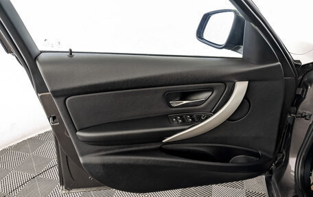 BMW 3 серия, 2015 год, 1 640 000 рублей, 19 фотография