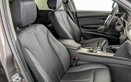 BMW 3 серия, 2015 год, 1 640 000 рублей, 23 фотография