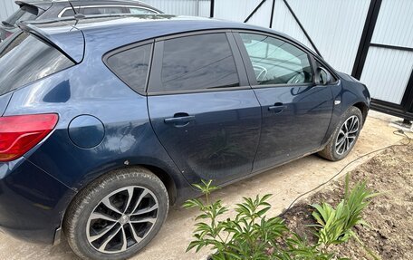 Opel Astra J, 2011 год, 520 000 рублей, 5 фотография