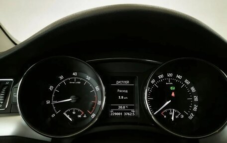 Skoda Superb III рестайлинг, 2012 год, 950 000 рублей, 6 фотография