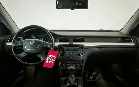Skoda Superb III рестайлинг, 2012 год, 950 000 рублей, 5 фотография