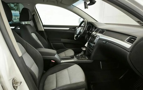 Skoda Superb III рестайлинг, 2012 год, 950 000 рублей, 13 фотография