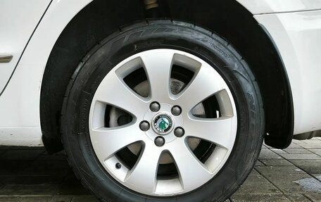 Skoda Superb III рестайлинг, 2012 год, 950 000 рублей, 18 фотография
