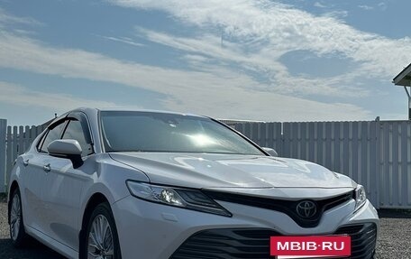 Toyota Camry, 2019 год, 2 600 000 рублей, 2 фотография