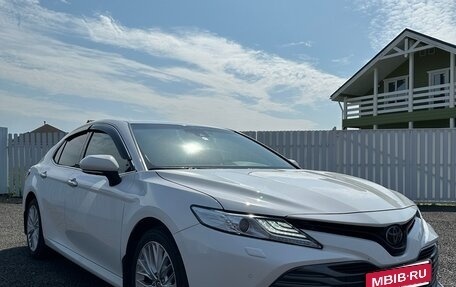 Toyota Camry, 2019 год, 2 600 000 рублей, 3 фотография