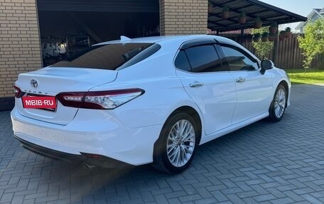Toyota Camry, 2019 год, 2 600 000 рублей, 11 фотография