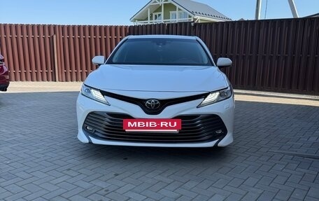 Toyota Camry, 2019 год, 2 600 000 рублей, 6 фотография