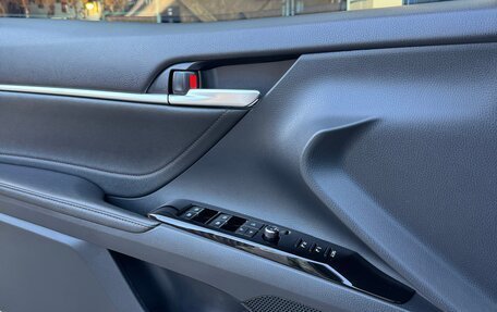 Toyota Camry, 2019 год, 2 600 000 рублей, 19 фотография