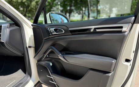 Porsche Cayenne III, 2010 год, 1 840 000 рублей, 24 фотография