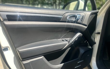 Porsche Cayenne III, 2010 год, 1 840 000 рублей, 27 фотография