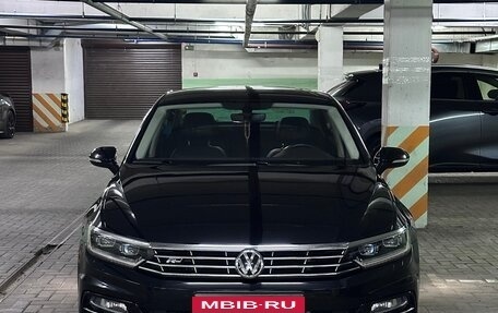 Volkswagen Passat B8 рестайлинг, 2018 год, 2 600 000 рублей, 4 фотография