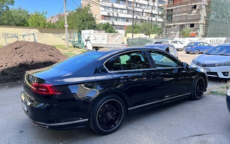 Volkswagen Passat B8 рестайлинг, 2018 год, 2 600 000 рублей, 10 фотография