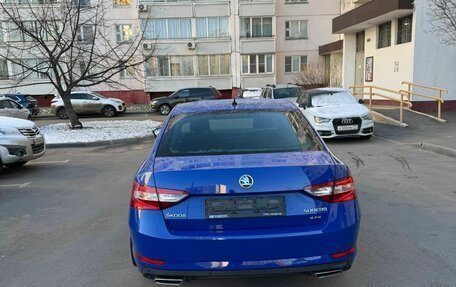 Skoda Superb III рестайлинг, 2019 год, 1 600 000 рублей, 2 фотография