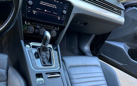 Volkswagen Passat B8 рестайлинг, 2018 год, 2 600 000 рублей, 19 фотография