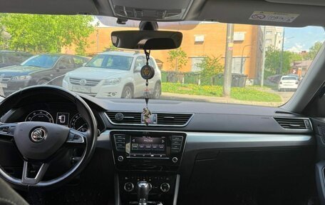 Skoda Superb III рестайлинг, 2019 год, 1 600 000 рублей, 6 фотография