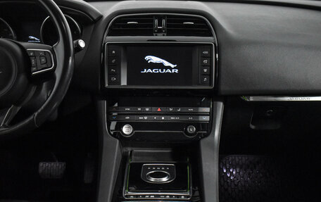 Jaguar F-Pace, 2017 год, 2 279 898 рублей, 18 фотография