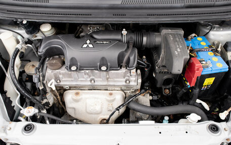Mitsubishi Colt VI рестайлинг, 2004 год, 449 000 рублей, 8 фотография