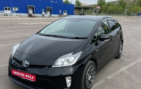Toyota Prius, 2012 год, 1 420 000 рублей, 2 фотография