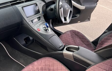 Toyota Prius, 2012 год, 1 420 000 рублей, 10 фотография