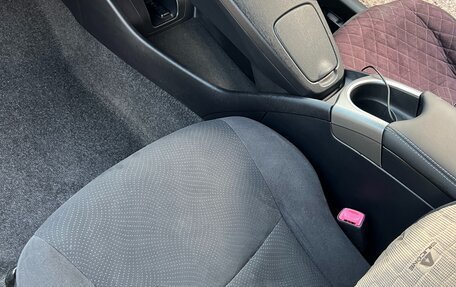 Toyota Prius, 2012 год, 1 420 000 рублей, 11 фотография