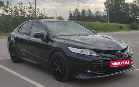Toyota Camry, 2018 год, 2 295 000 рублей, 2 фотография