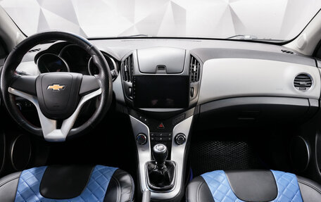 Chevrolet Cruze II, 2013 год, 711 000 рублей, 10 фотография