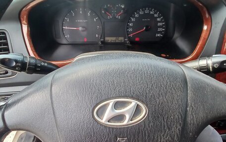 Hyundai Sonata IV рестайлинг, 2005 год, 550 000 рублей, 8 фотография