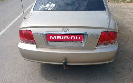 Hyundai Sonata IV рестайлинг, 2005 год, 550 000 рублей, 3 фотография