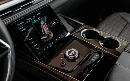 Cadillac Escalade V, 2025 год, 24 290 000 рублей, 16 фотография
