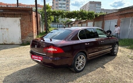 Skoda Superb III рестайлинг, 2010 год, 850 000 рублей, 3 фотография