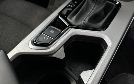 Geely Emgrand, 2023 год, 1 699 000 рублей, 21 фотография
