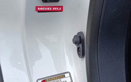 Toyota Land Cruiser 200, 2012 год, 4 200 000 рублей, 32 фотография
