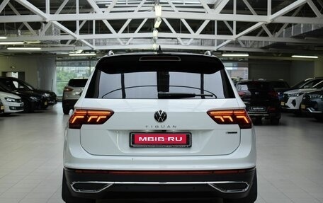 Volkswagen Tiguan II, 2021 год, 2 770 000 рублей, 6 фотография