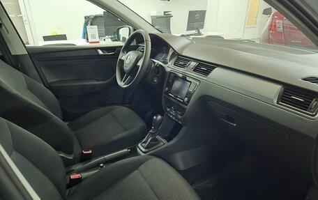 Skoda Rapid I, 2018 год, 1 349 000 рублей, 10 фотография