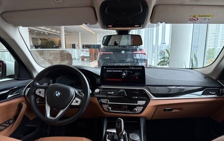 BMW 5 серия, 2021 год, 5 088 830 рублей, 6 фотография