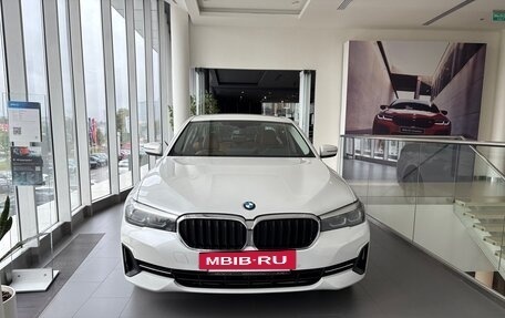 BMW 5 серия, 2021 год, 5 088 830 рублей, 2 фотография