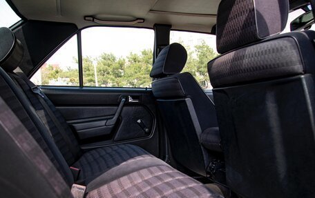Mercedes-Benz 190 (W201), 1991 год, 1 500 000 рублей, 12 фотография