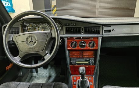 Mercedes-Benz 190 (W201), 1991 год, 1 500 000 рублей, 15 фотография