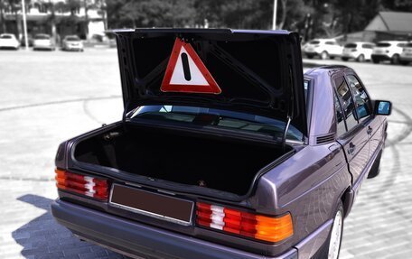 Mercedes-Benz 190 (W201), 1991 год, 1 500 000 рублей, 17 фотография