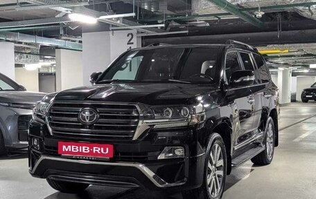 Toyota Land Cruiser 200, 2017 год, 8 350 000 рублей, 7 фотография
