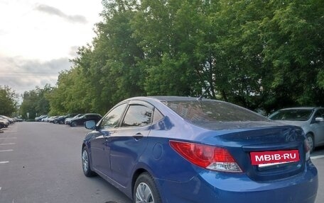 Hyundai Solaris II рестайлинг, 2011 год, 435 000 рублей, 4 фотография