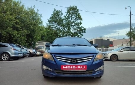 Hyundai Solaris II рестайлинг, 2011 год, 435 000 рублей, 2 фотография