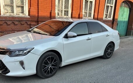 Toyota Camry, 2016 год, 2 300 000 рублей, 2 фотография