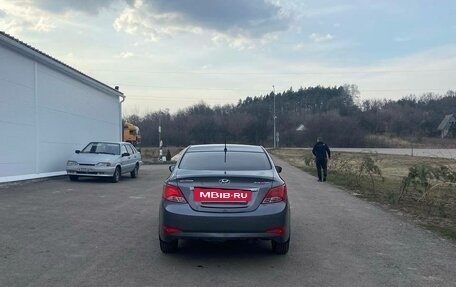 Hyundai Solaris II рестайлинг, 2015 год, 1 130 000 рублей, 2 фотография