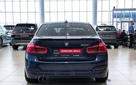 BMW 3 серия, 2015 год, 1 990 000 рублей, 10 фотография