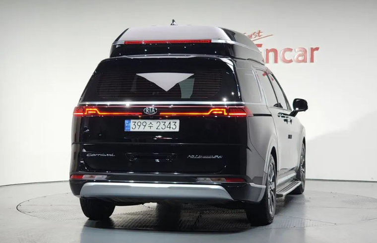 KIA Carnival III, 2021 год, 4 030 000 рублей, 4 фотография