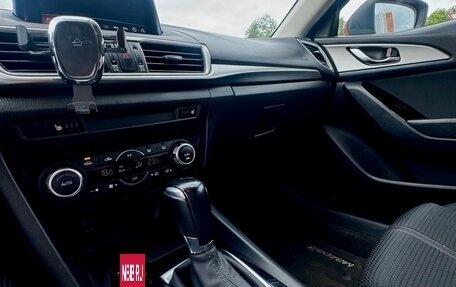 Mazda 3, 2018 год, 1 600 000 рублей, 8 фотография