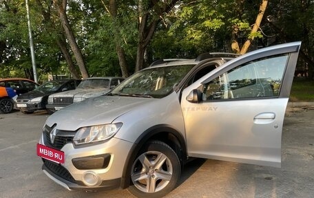 Renault Sandero II рестайлинг, 2016 год, 777 000 рублей, 23 фотография