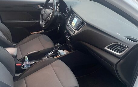 Hyundai Solaris II рестайлинг, 2017 год, 1 670 000 рублей, 19 фотография