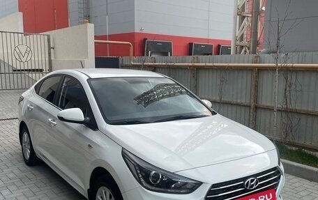 Hyundai Solaris II рестайлинг, 2017 год, 1 670 000 рублей, 8 фотография